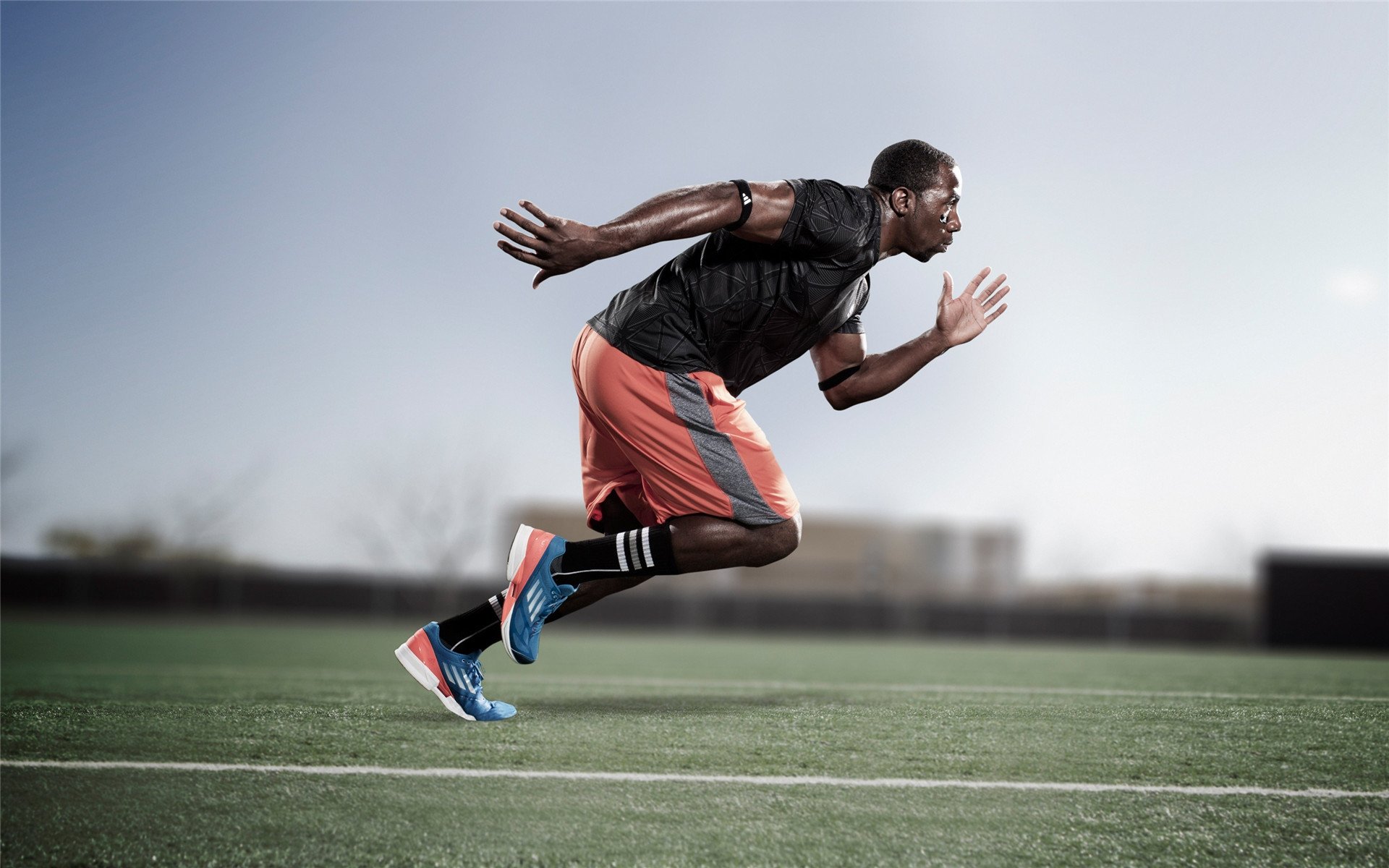 九游体育官网-篮球运动员技能多样化训练体系完善，篮球运动员的体能训练涵盖